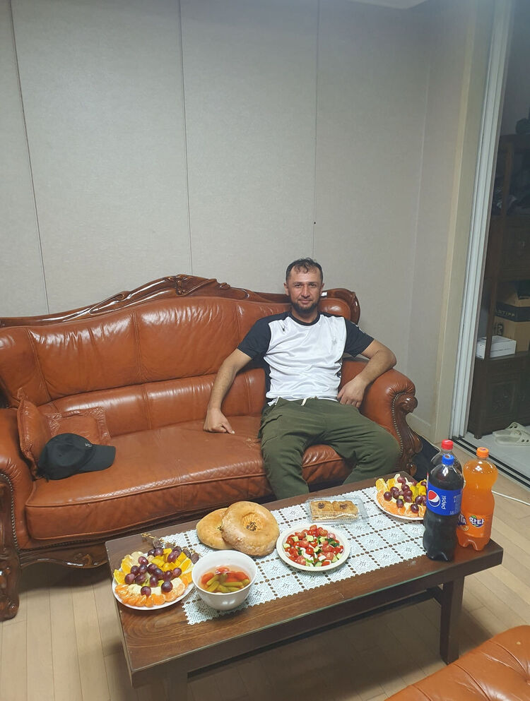  53271431  AZIZ, 37 ,    