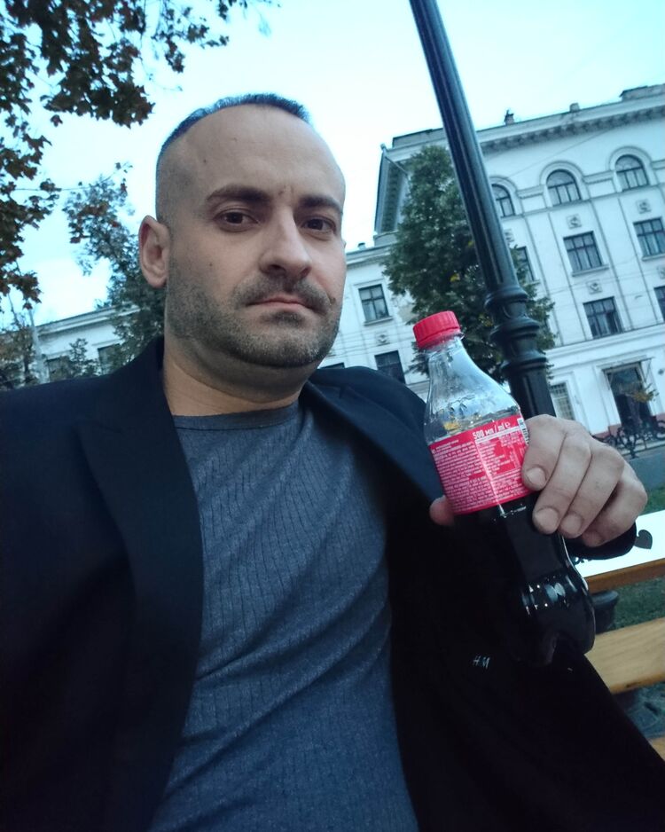  30724761  Niko, 36 ,    
