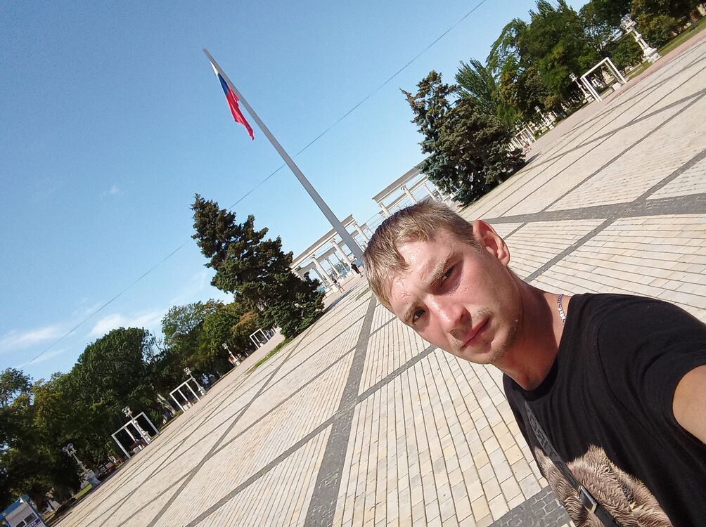 ,   Alex, 32 ,   ,   , c , 