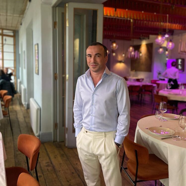  Idmiston,   , 46 ,   ,   