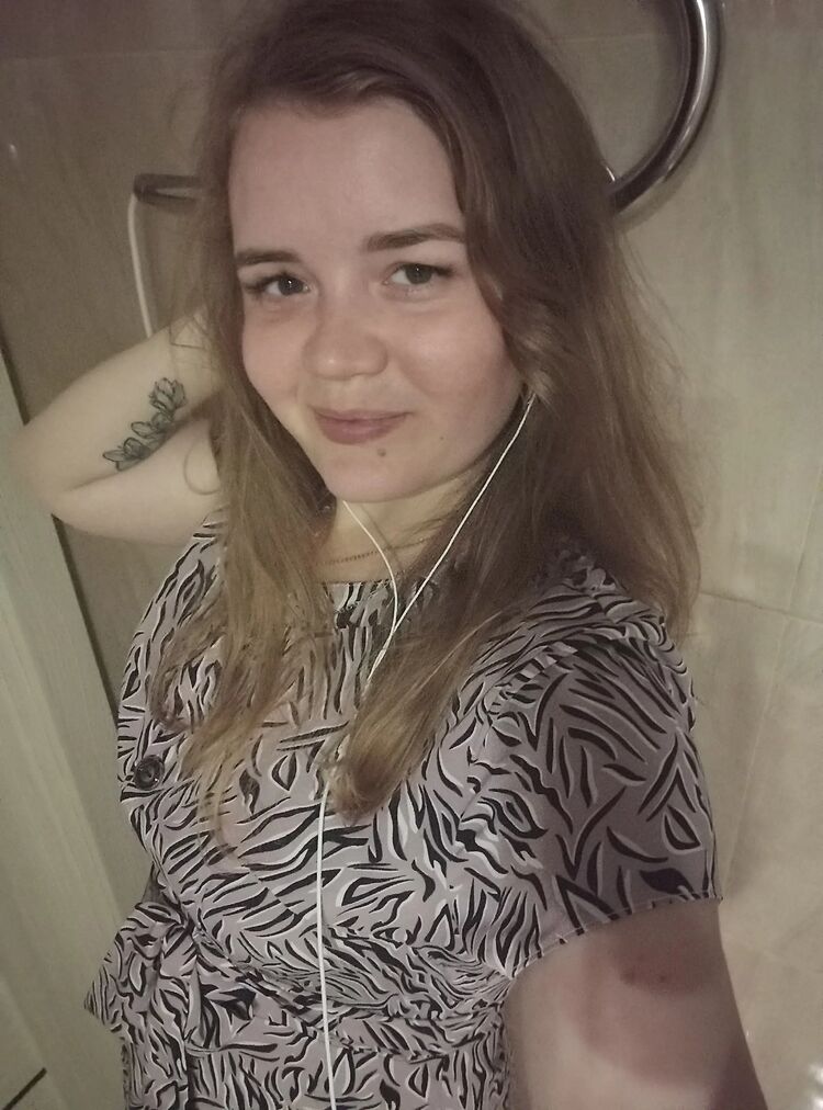  53401281  Ksenia, 27 ,    