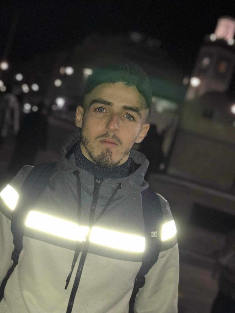  38391061  Khaled, 28 ,    Algiers
