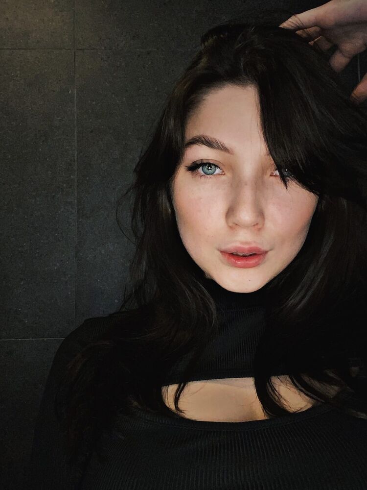  27661581  , 25 ,    -