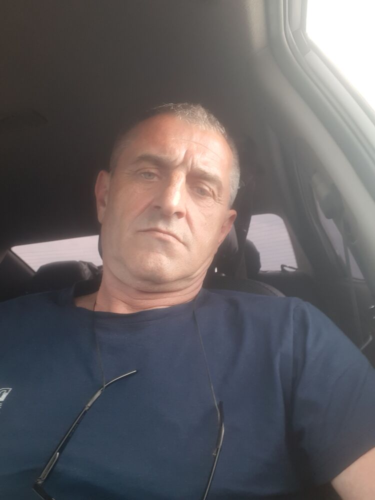  48650961  , 54 ,    