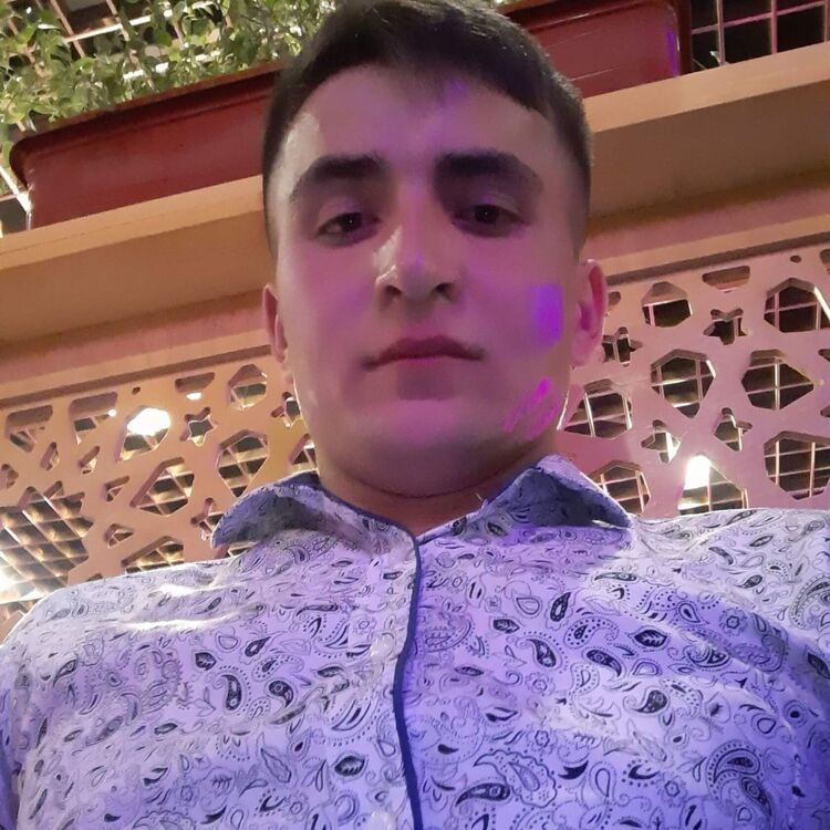  48923851  Bekzod, 35 ,    