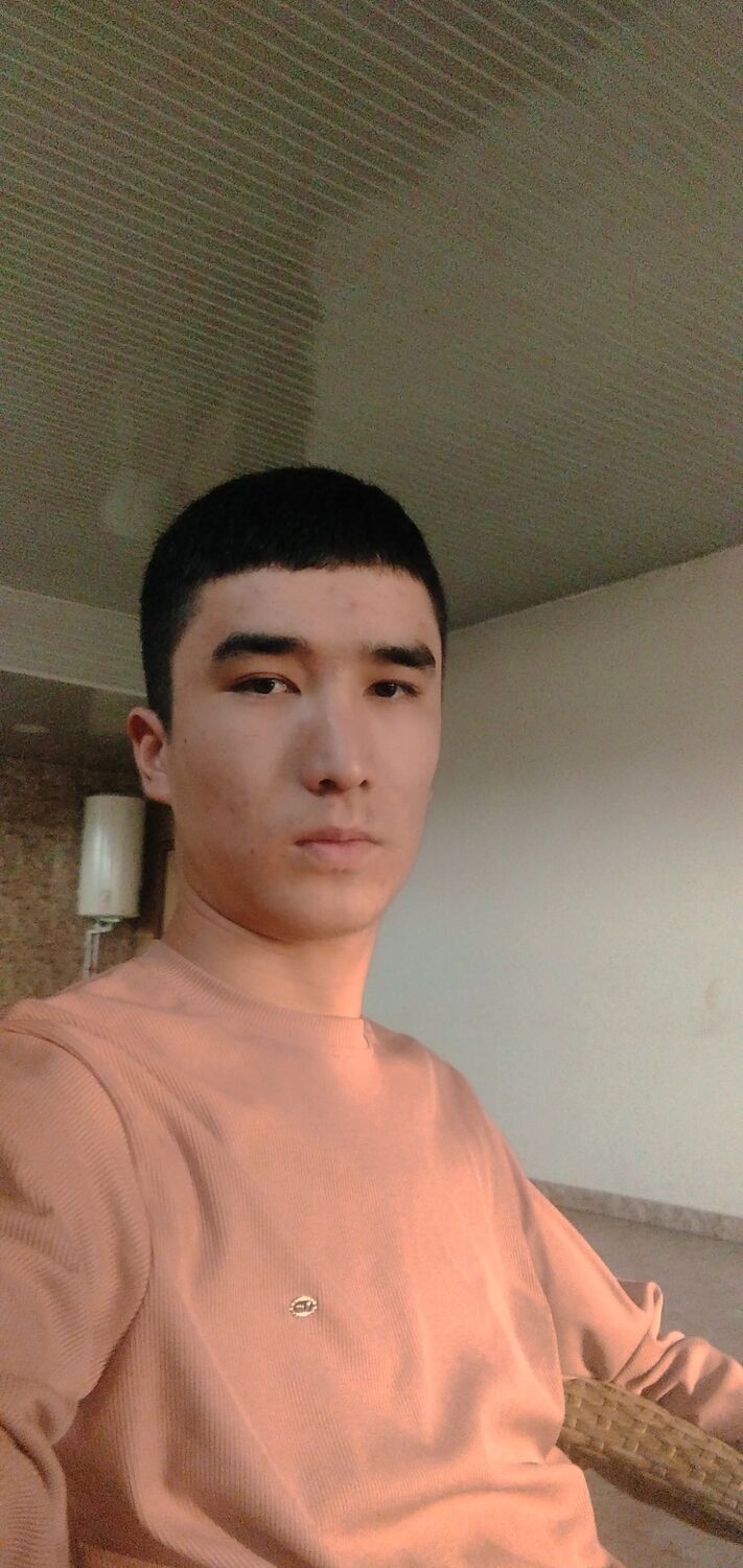  48573461  Abdumalik, 22 ,    