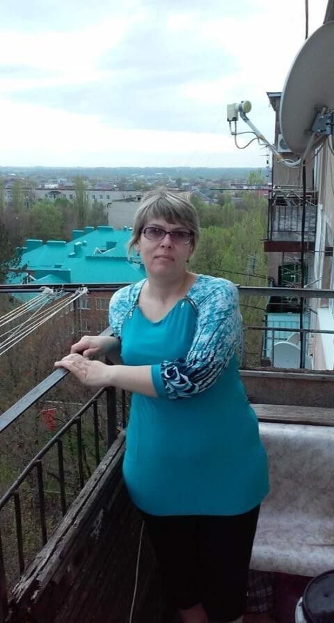  18609641  Elena, 51 ,    