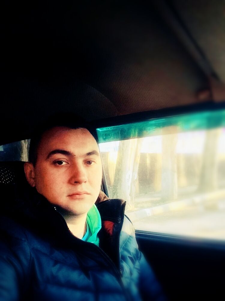  36834121  Ilya, 33 ,    