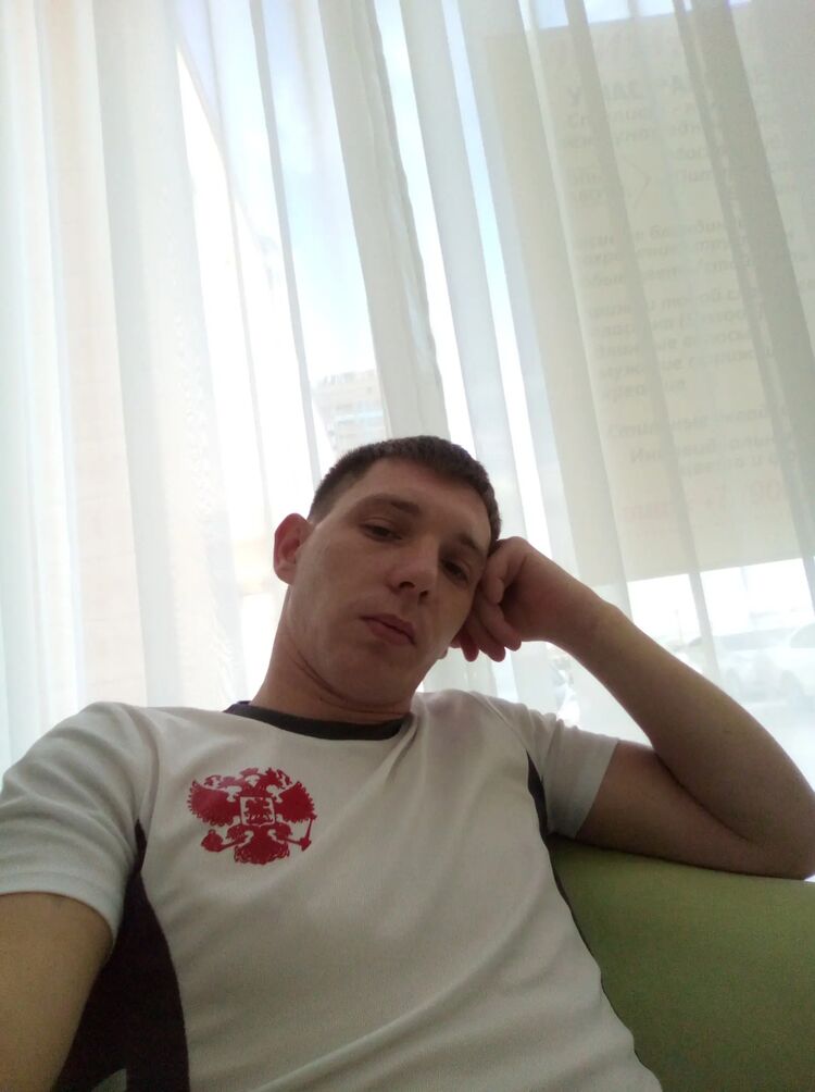  29428261  Seryoga, 32 ,    