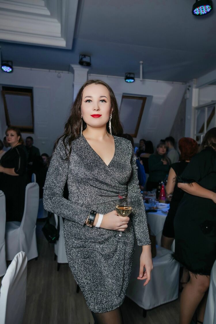  54357571  , 29 ,    -