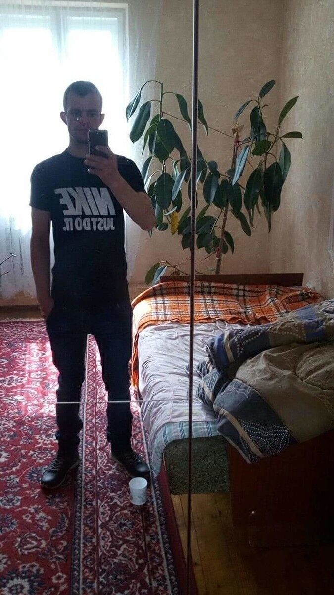  18756911  , 32 ,    