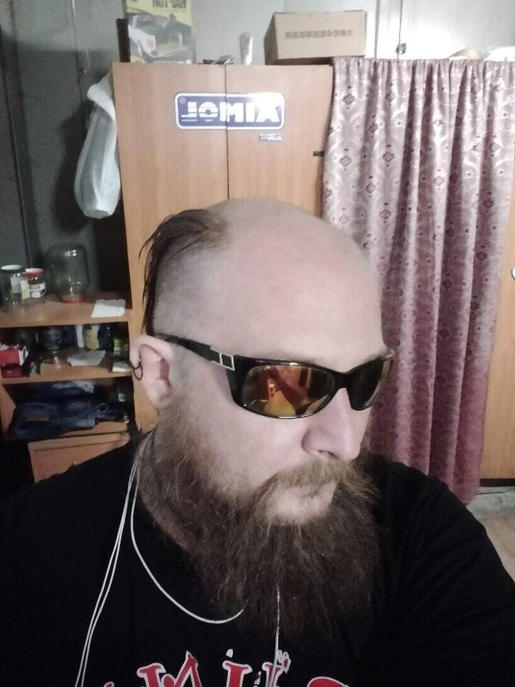  20562471  Blik, 43 ,    