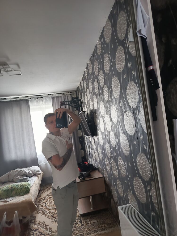  52000301  Alexey, 29 ,    