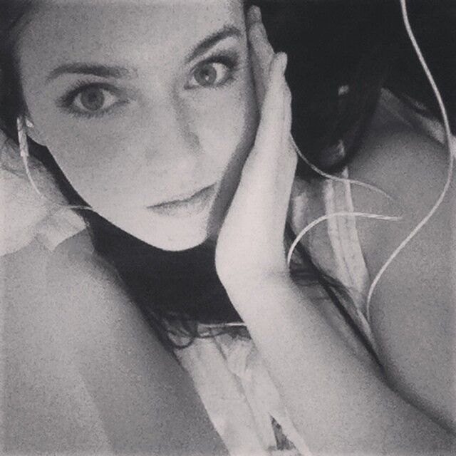  -,   Anya, 32 ,   
