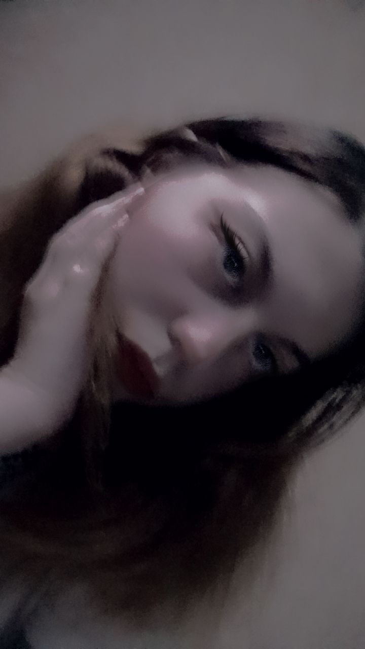  48829391  Anyshka, 21 ,    