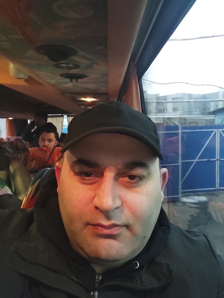  52648561  , 44 ,    