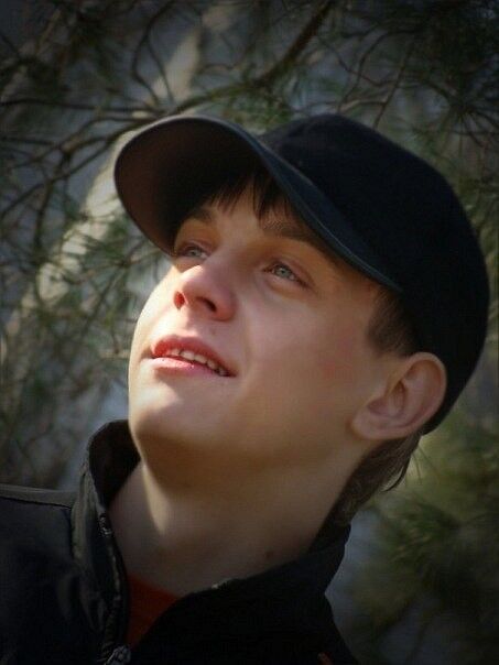  9777361  Aleksandr, 33 ,    