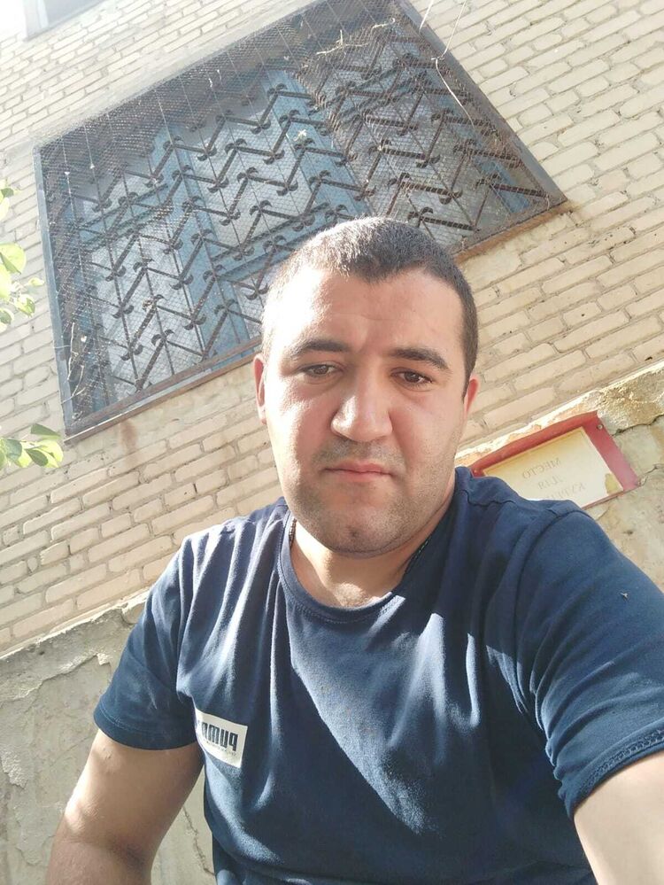  31079191  Maks, 38 ,    