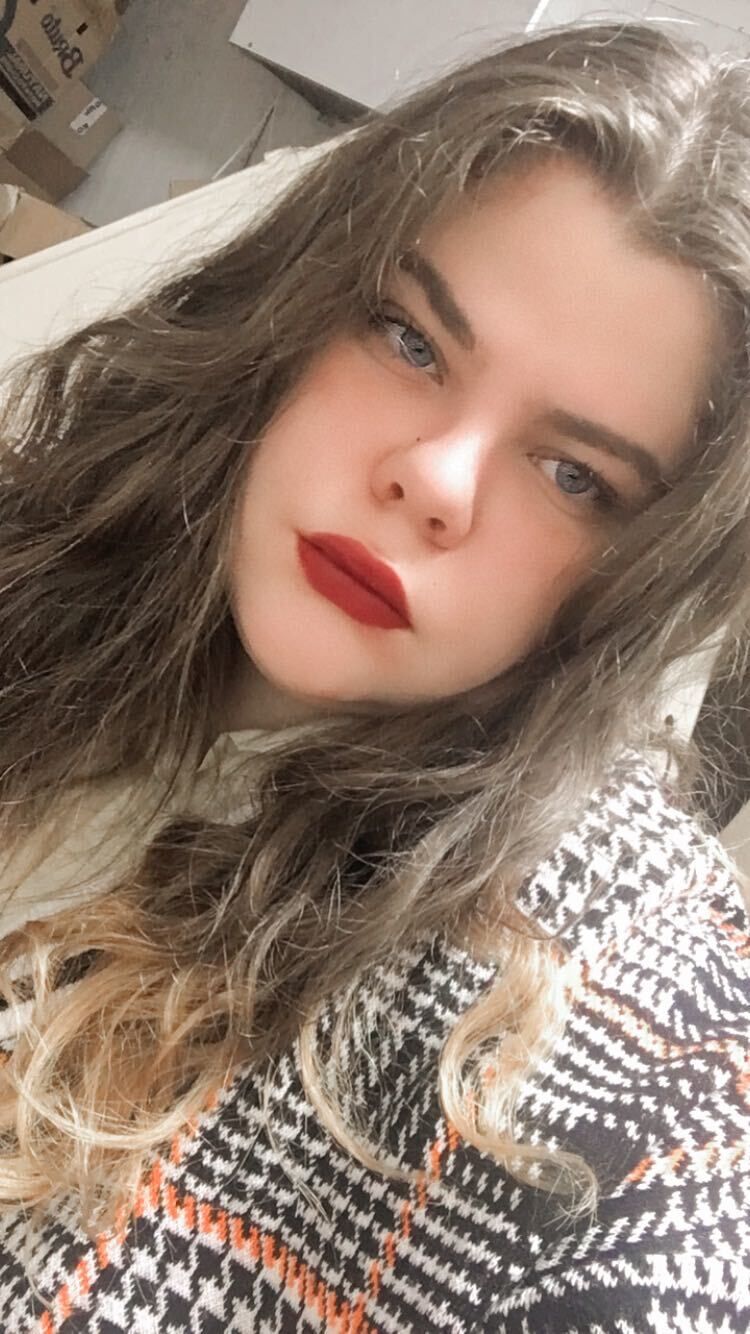  ,   Viktoria, 24 ,   ,   , c 