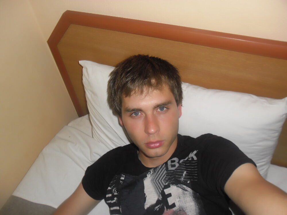  ,   Anton, 37 ,   