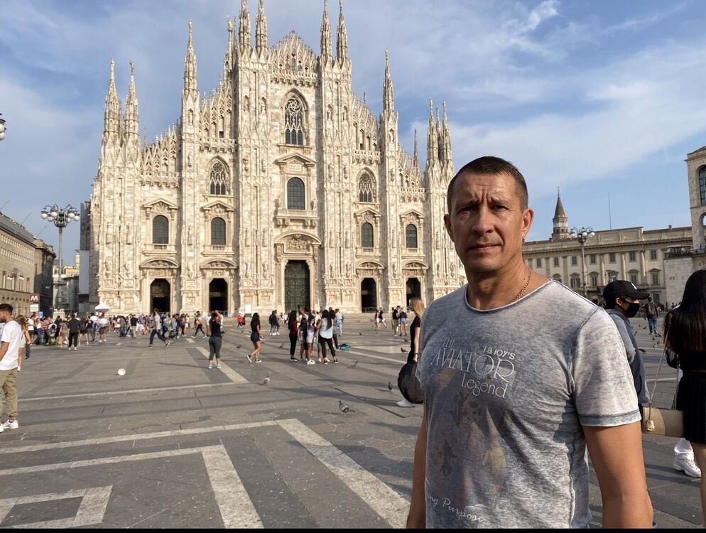  53018161  Oleg, 46 ,    