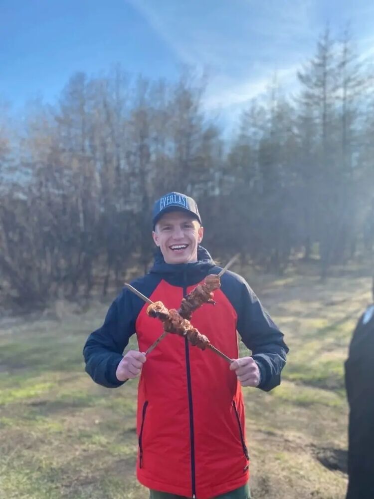  37534711  Vadim, 26 ,    