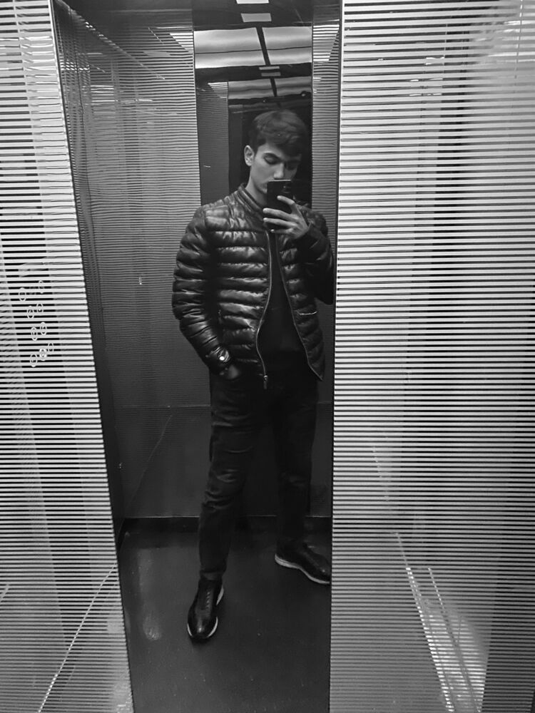  31614221  Alik, 24 ,    