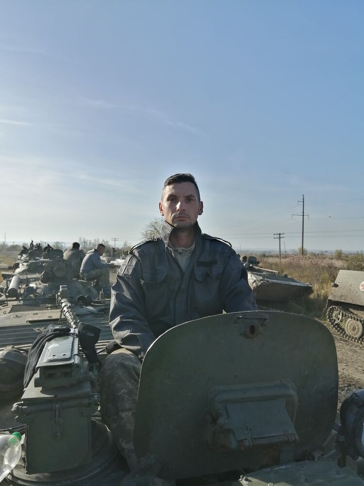  19228581  Vitali, 42 ,     