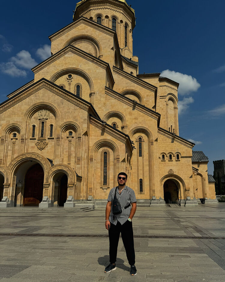  45065231  Vake, 33 ,    