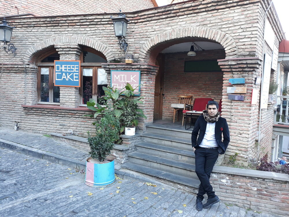  16973001  Mahmood, 37 ,    