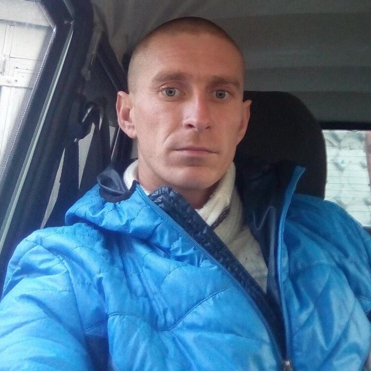  18478041  Denis, 34 ,    