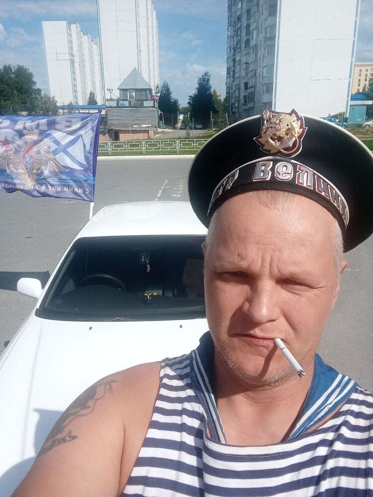  52950521  Anton, 42 ,    