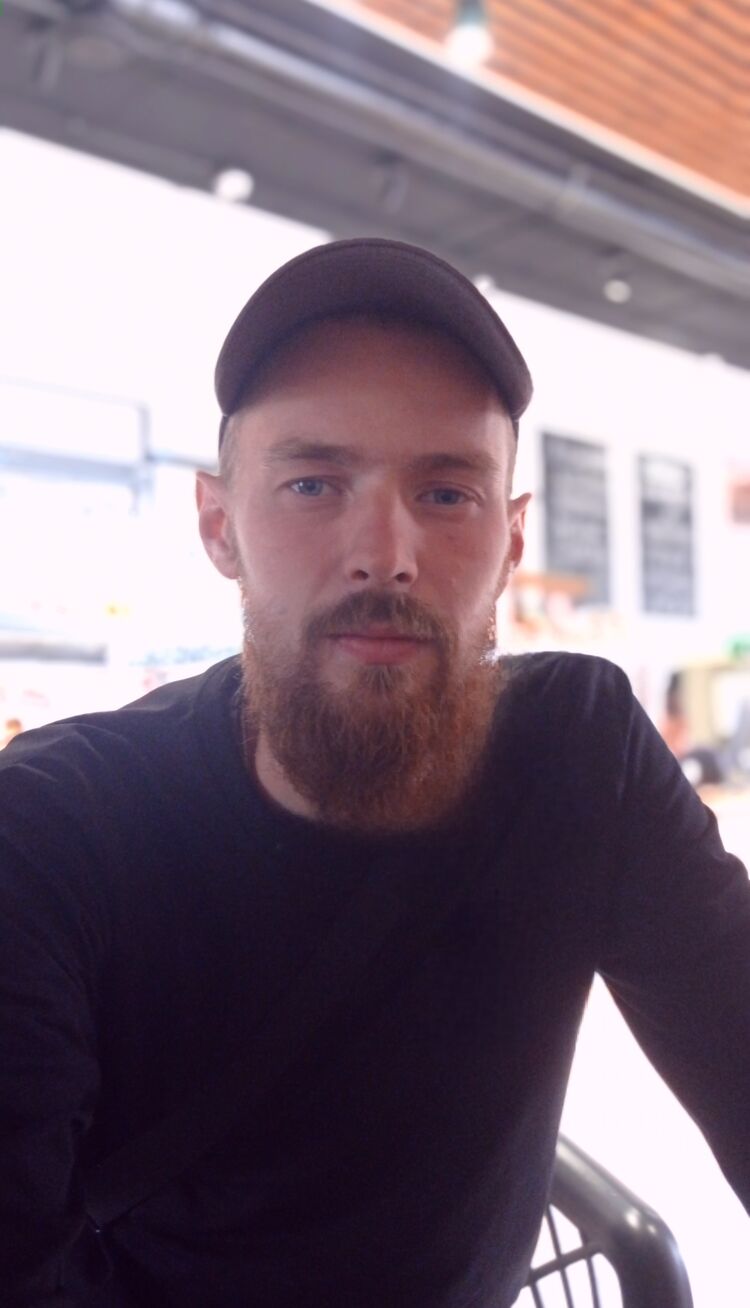  ,   Mikhail, 29 ,   ,   , c 