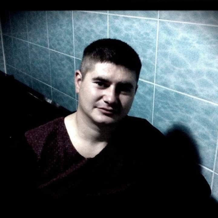  15139281  Rus, 37 ,    