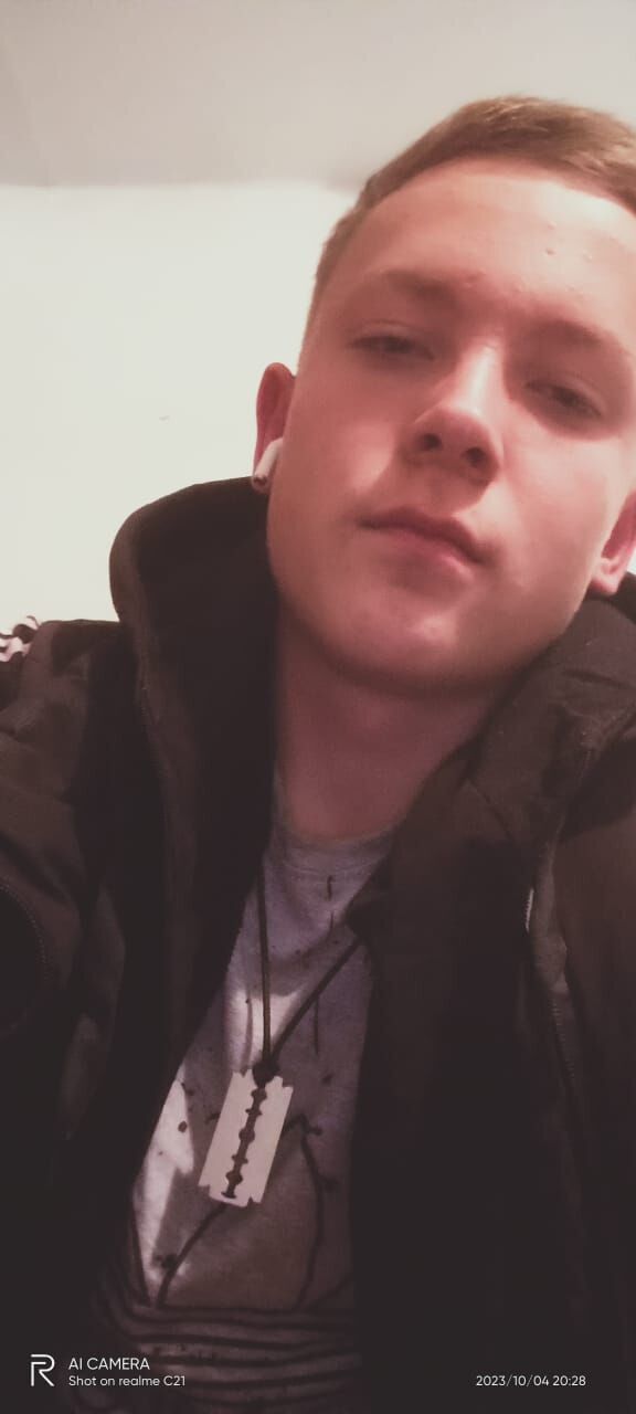  42407881  , 23 ,    