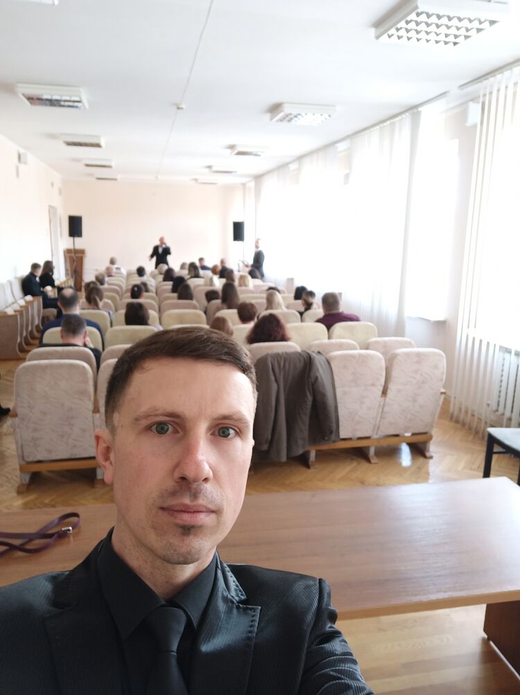  33270371  Andrzej, 37 ,    