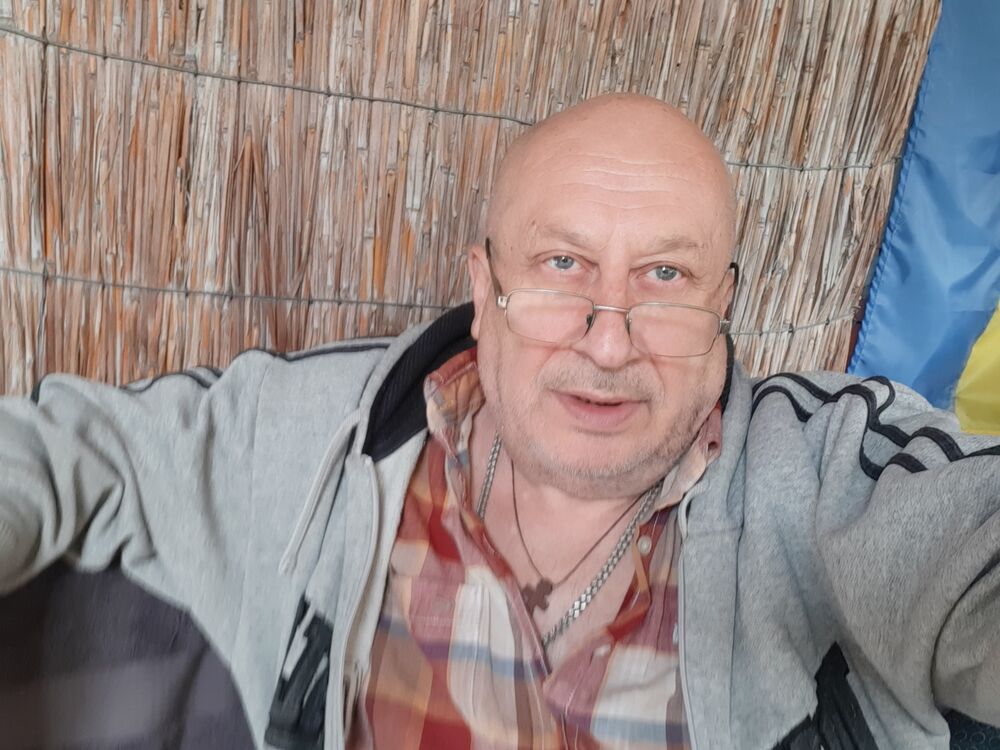  48105581  , 62 ,    