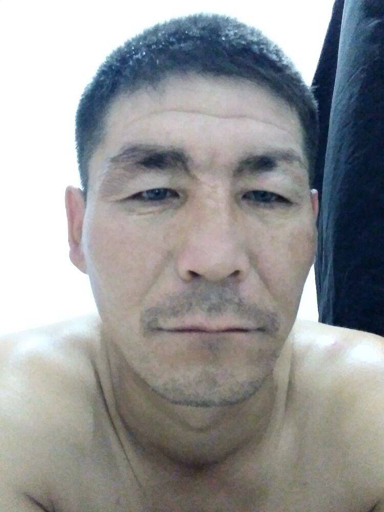  53937391  Astaana, 38 ,    