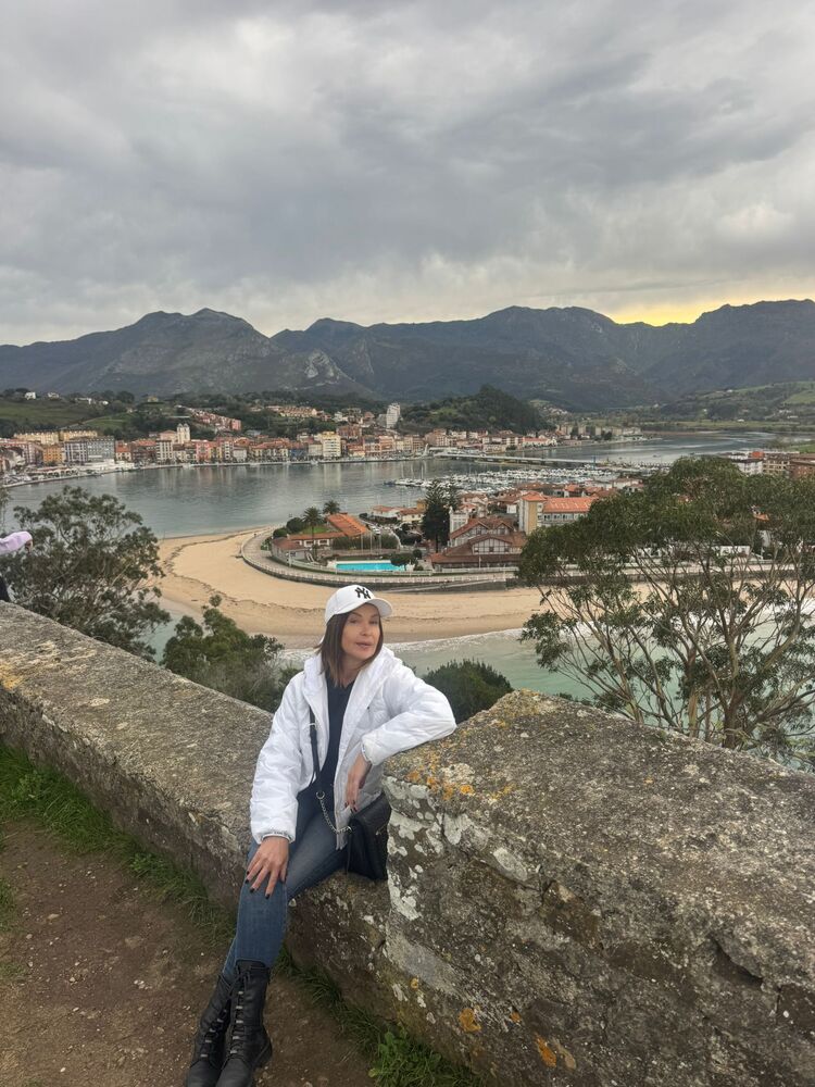  Benidorm,   Inna, 51 ,   ,   