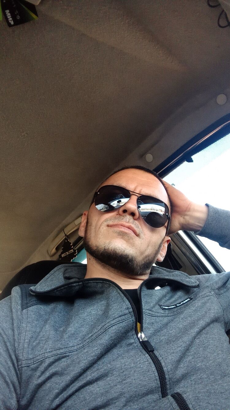  25863521  , 40 ,    