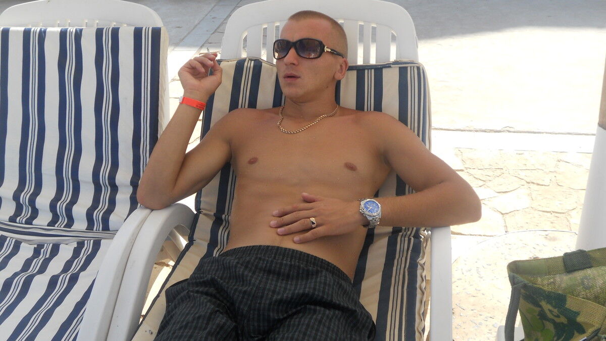  4174241  Pavel, 40 ,    