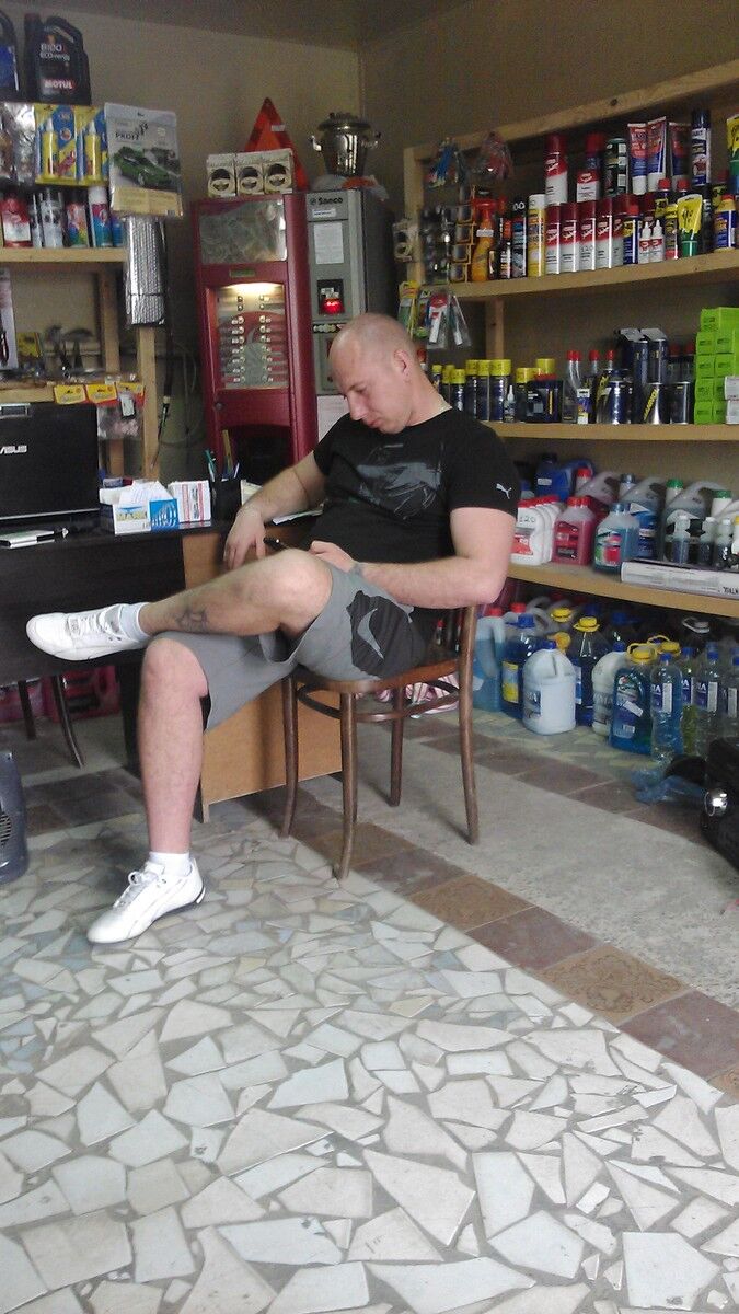  7369671  Andreu, 44 ,    