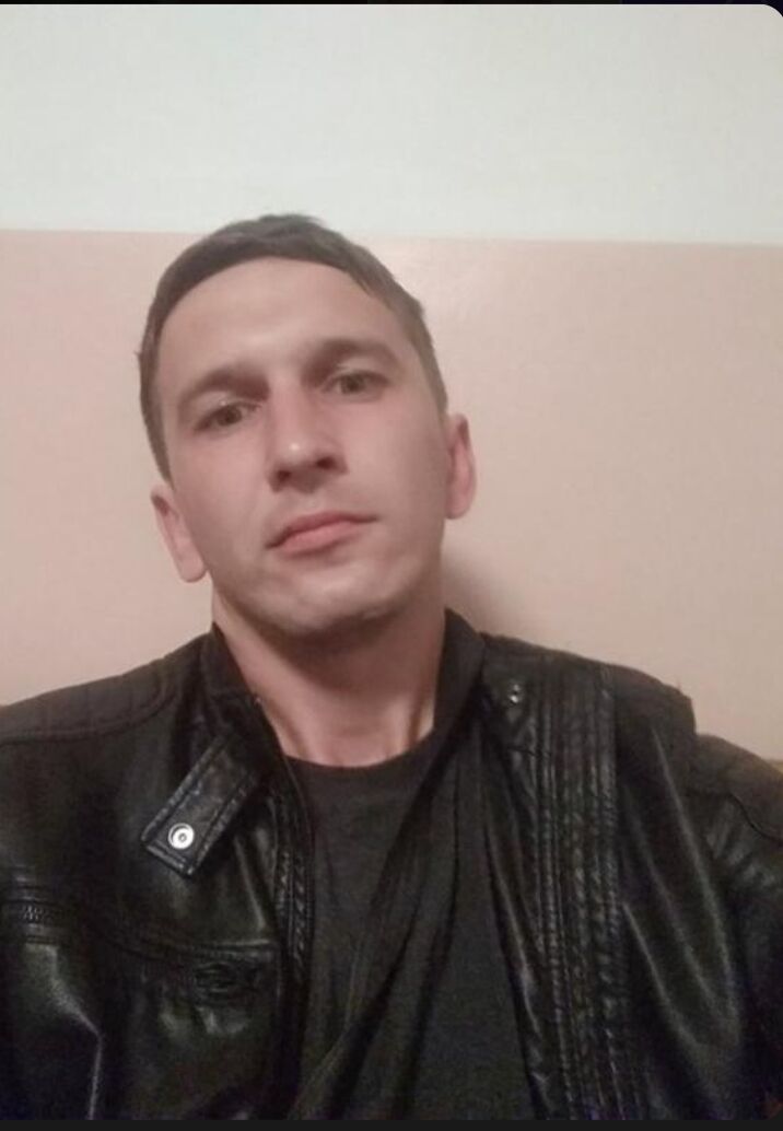 ,   Anton, 39 ,   ,   , c 