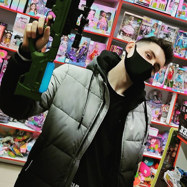  ,   Roma, 25 ,   ,   