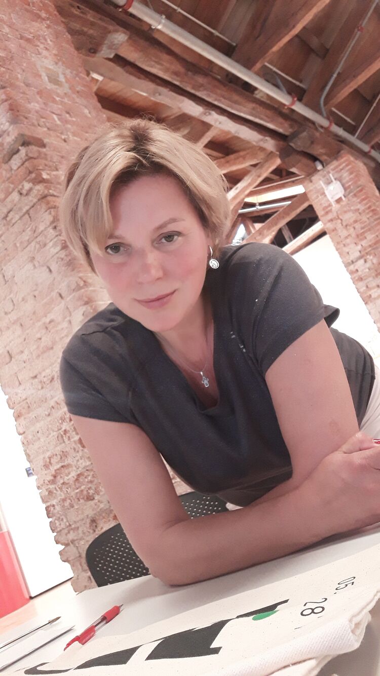  -,   Irina, 62 ,   ,   