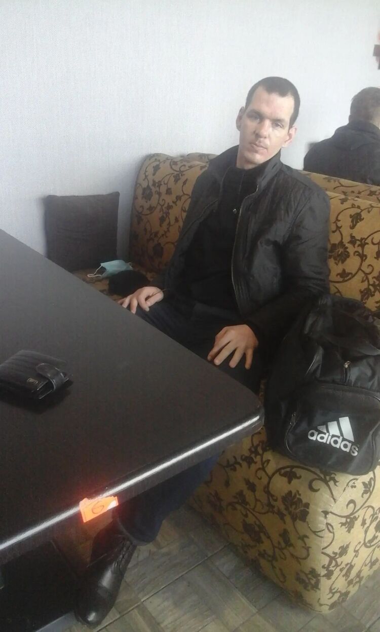  28221221  Andrey, 35 ,    