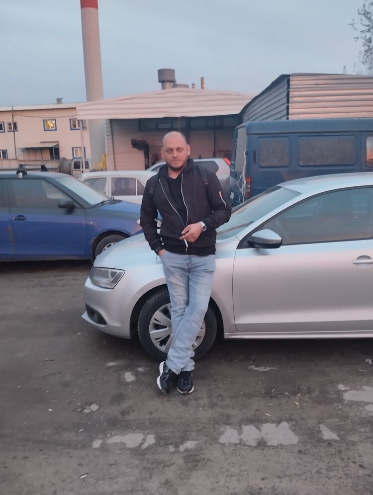  46939621  , 39 ,    