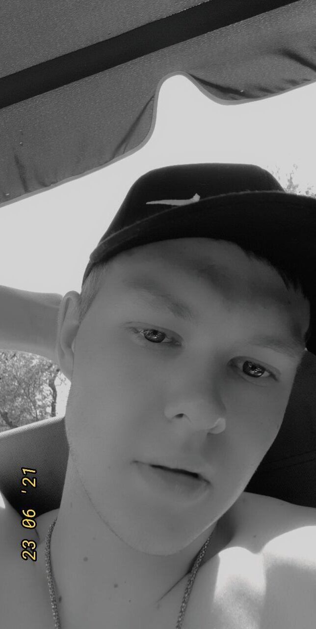  ,   Rolands, 21 ,   ,   