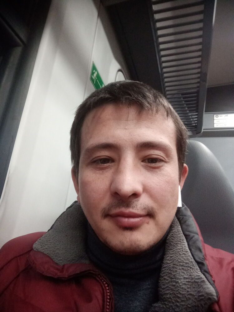  48470801  , 33 ,    
