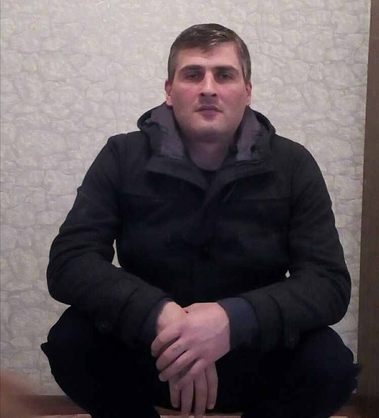  16168971  Gela, 31 ,    